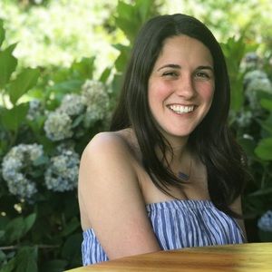 Meet your Posher, Adriana